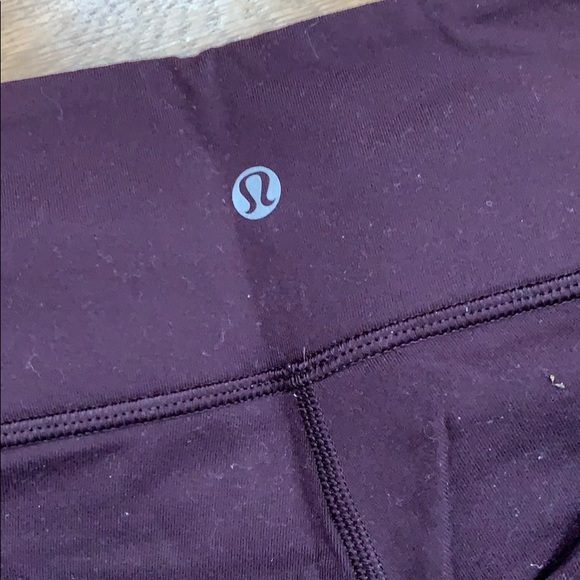 Lululemon grape colored crop leggings - Picture 2 of 2